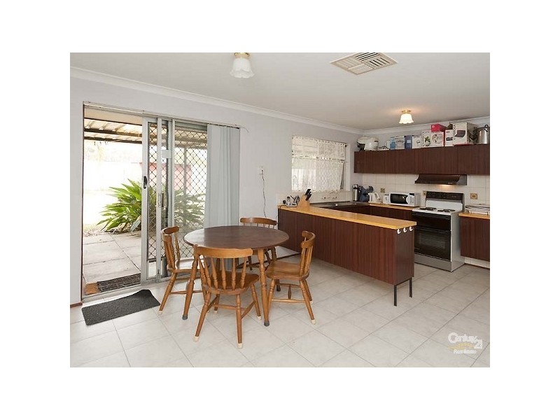 30 Huggins Road, Thornlie WA 6108