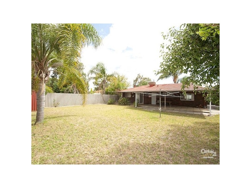 30 Huggins Road, Thornlie WA 6108