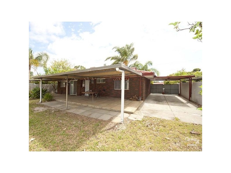 30 Huggins Road, Thornlie WA 6108