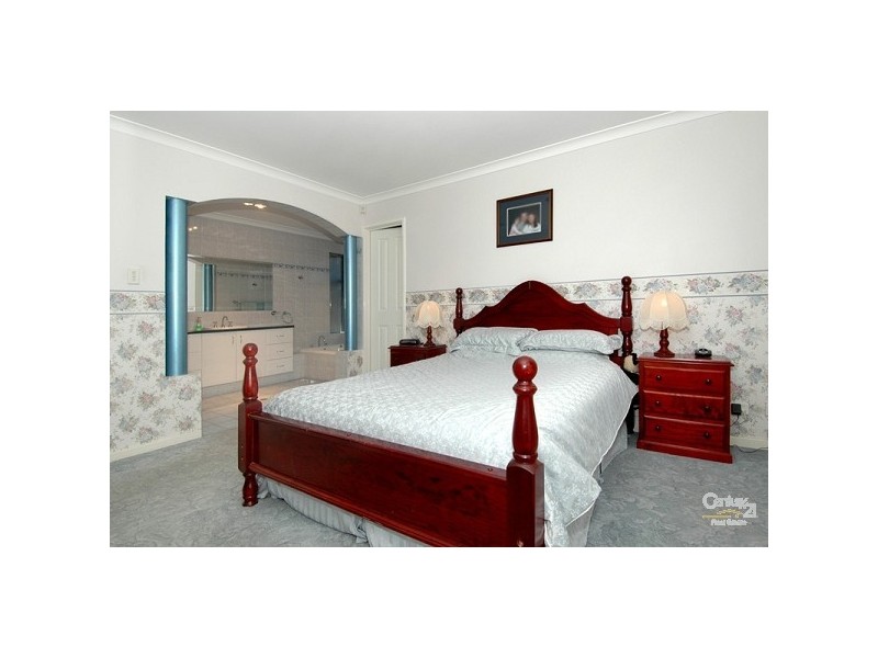 10 Teakwood Loop, Thornlie WA 6108