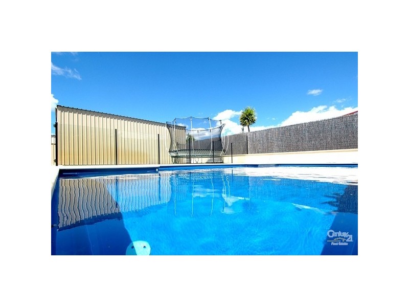10 Teakwood Loop, Thornlie WA 6108