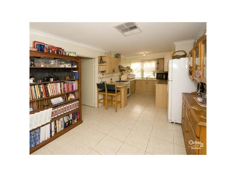 5 Kite Court, High Wycombe WA 6057