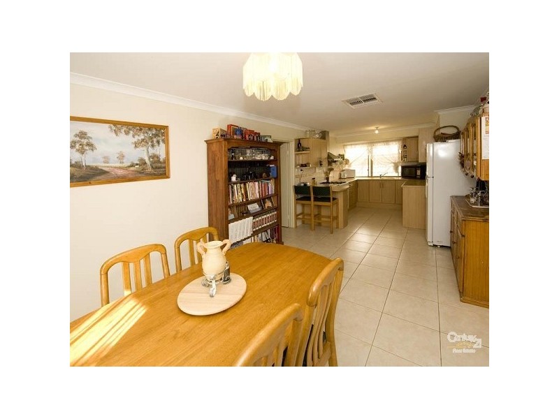 5 Kite Court, High Wycombe WA 6057