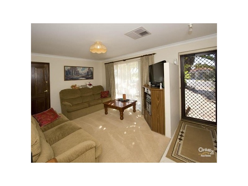 5 Kite Court, High Wycombe WA 6057