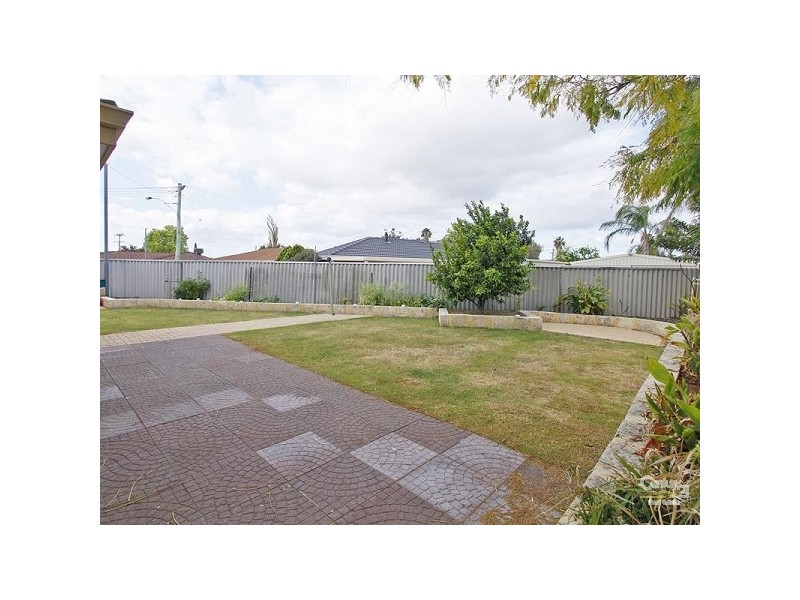 5 Kite Court, High Wycombe WA 6057