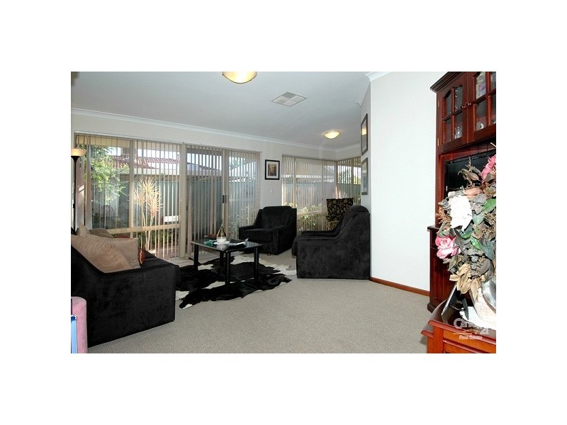 30 Stonecreek Close, Thornlie WA 6108