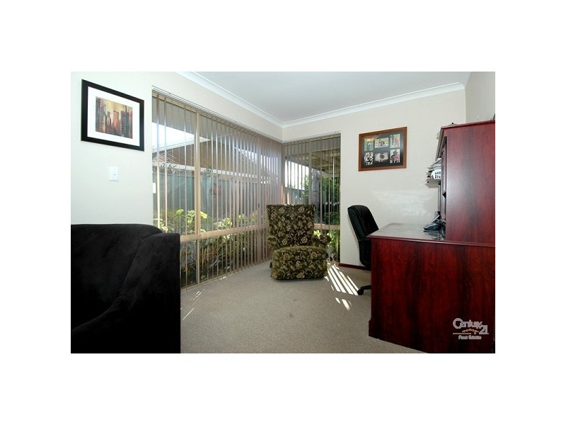 30 Stonecreek Close, Thornlie WA 6108