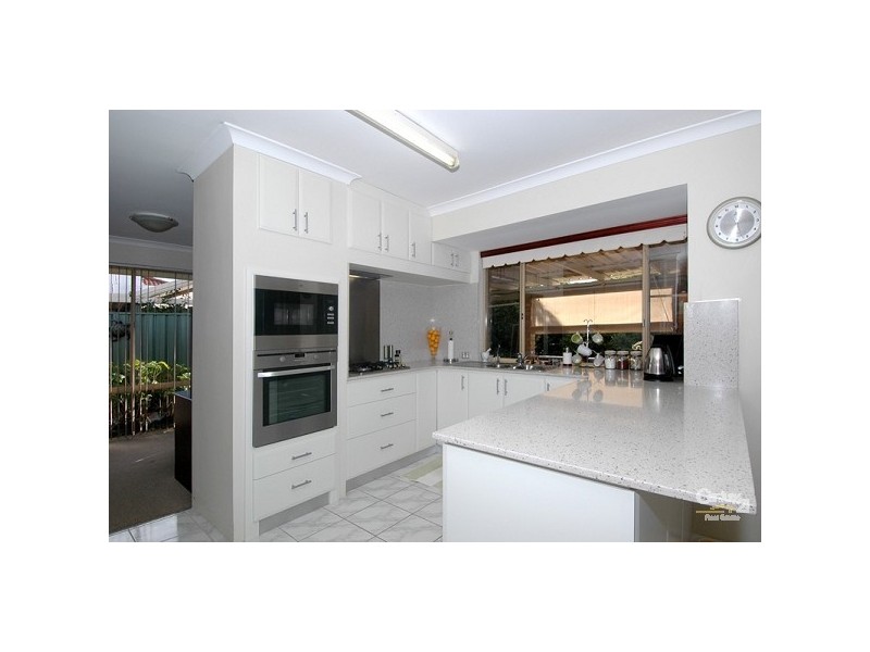 30 Stonecreek Close, Thornlie WA 6108