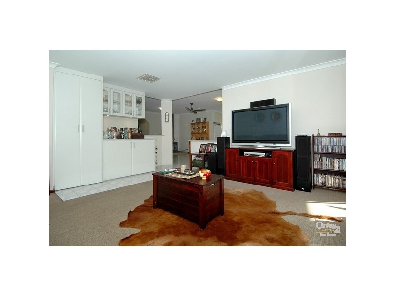 30 Stonecreek Close, Thornlie WA 6108