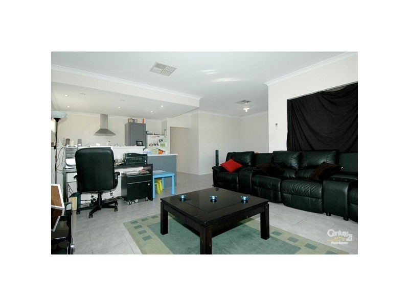 3/113 Amherst Rd, Canning Vale WA 6155