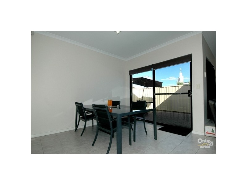 3/113 Amherst Rd, Canning Vale WA 6155