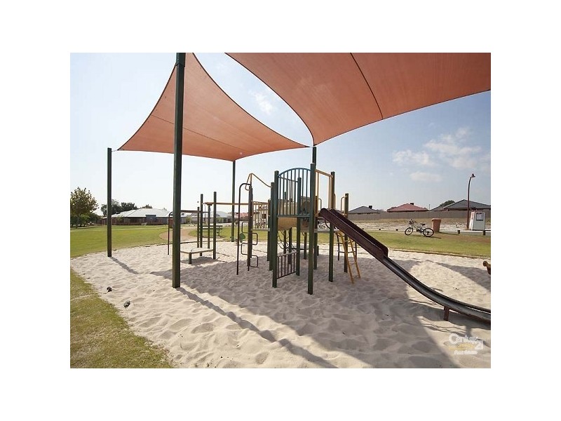 27 Claridge Circle, Thornlie WA 6108