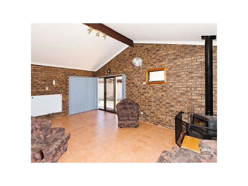 1 Miner Close, Thornlie WA 6108