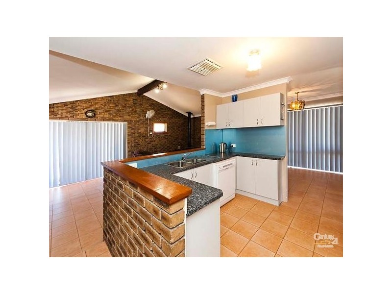 1 Miner Close, Thornlie WA 6108