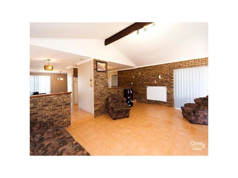 1 Miner Close, Thornlie WA 6108