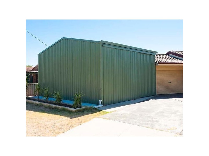1 Miner Close, Thornlie WA 6108