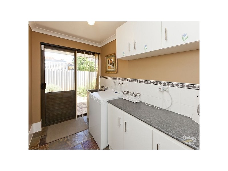 16 Ilford Place, Thornlie WA 6108