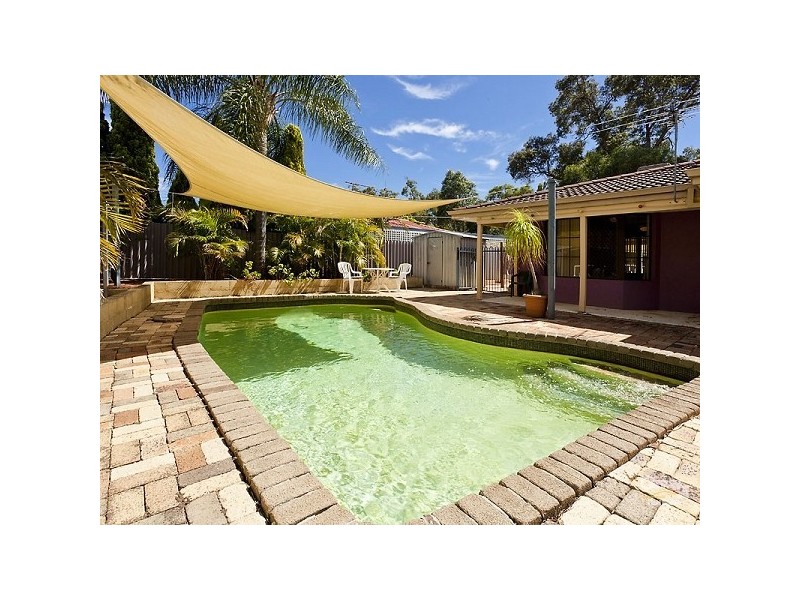 16 Ilford Place, Thornlie WA 6108