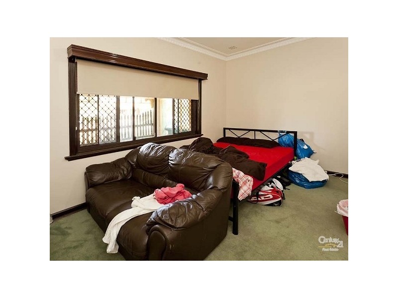 7 Boundary Road, St James WA 6102