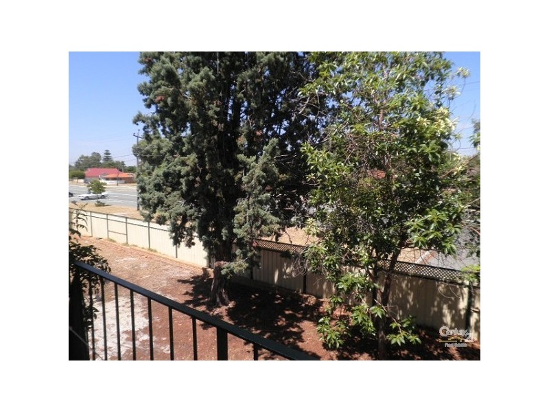 11/252 Spencer Road, Thornlie WA 6108