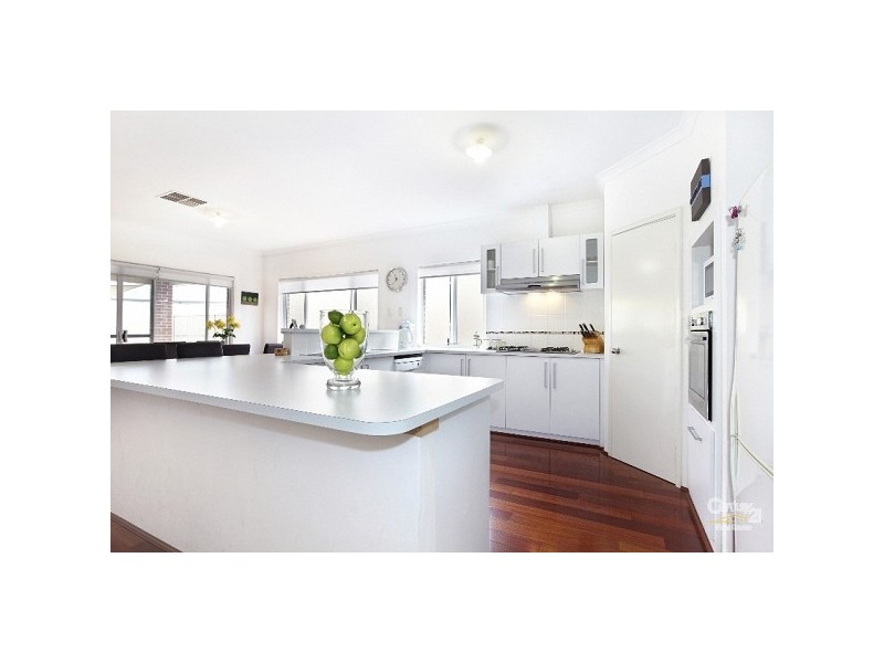 18 Grandis Drive, Southern River WA 6110