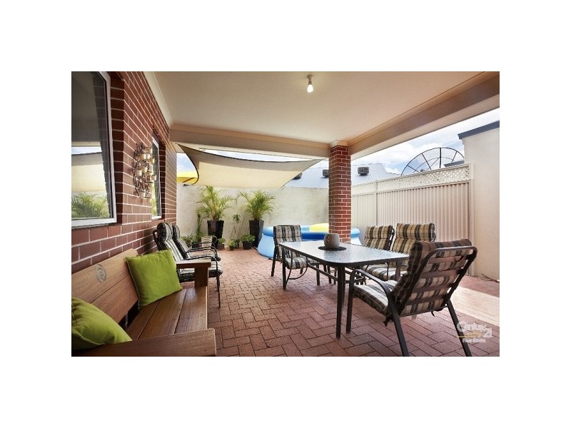 18 Grandis Drive, Southern River WA 6110