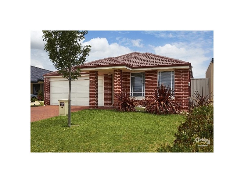 18 Grandis Drive, Southern River WA 6110