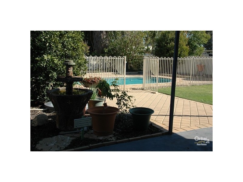 6 Igran Crescent, Gosnells WA 6110