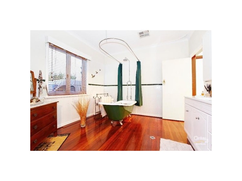 14 Lefroy Road, Mount Nasura WA 6112