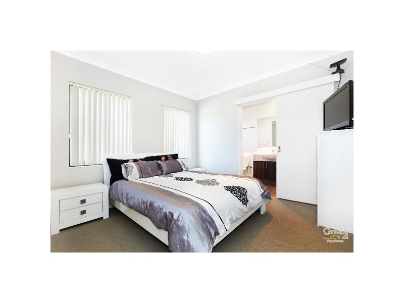 2/16 James Street, Cannington WA 6107
