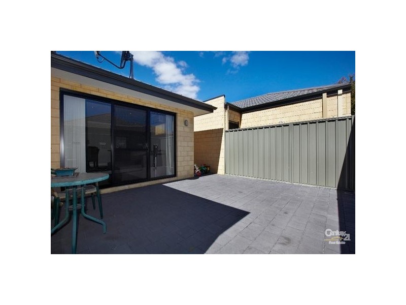 2/16 James Street, Cannington WA 6107