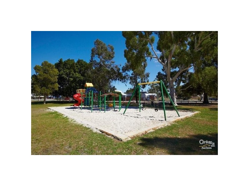 2/16 James Street, Cannington WA 6107