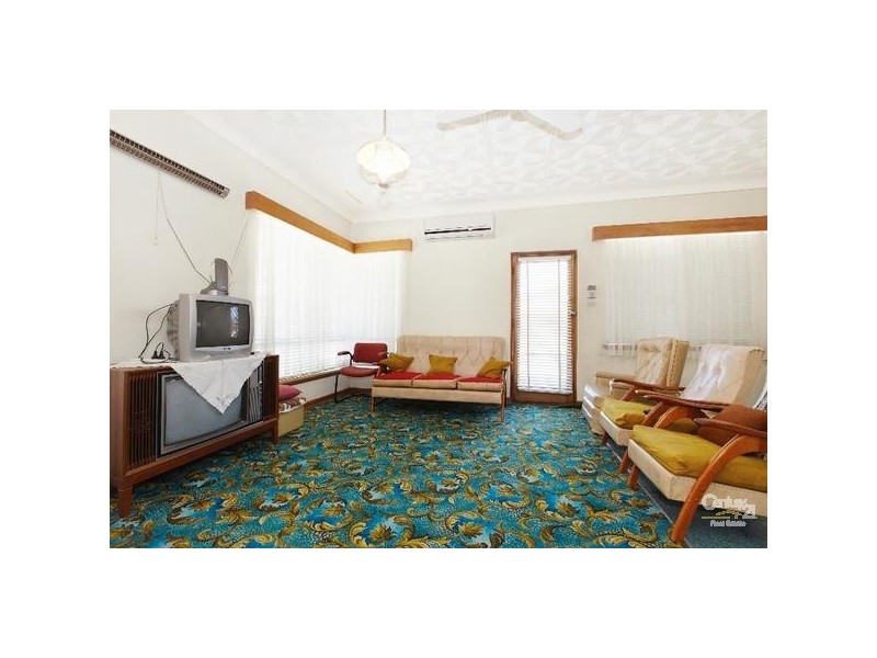 17 Pass Cres, Beaconsfield WA 6162