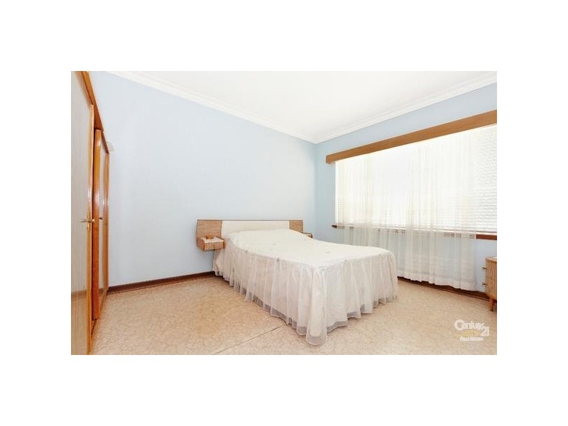 17 Pass Cres, Beaconsfield WA 6162