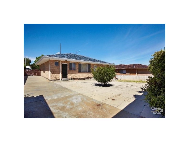 17 Pass Cres, Beaconsfield WA 6162