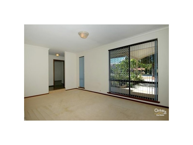 25 Merino Court, Thornlie WA 6108