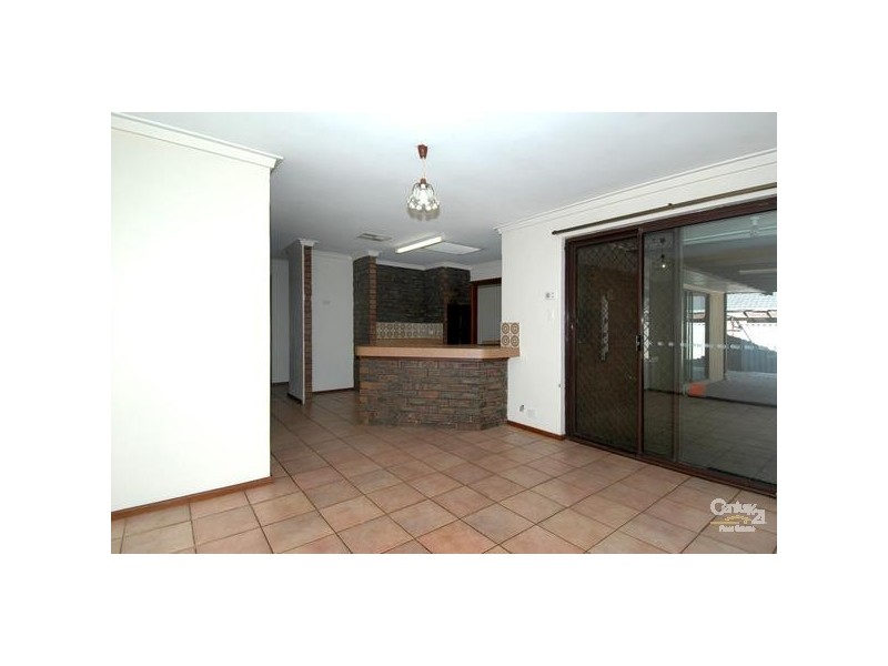 25 Merino Court, Thornlie WA 6108