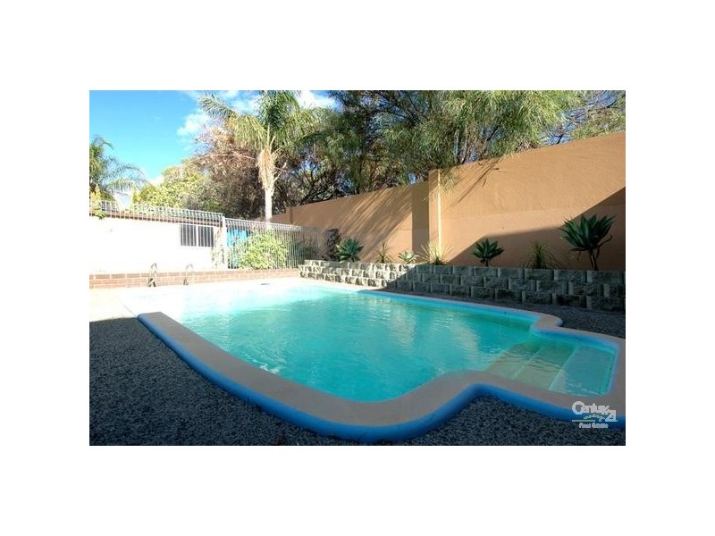 25 Merino Court, Thornlie WA 6108