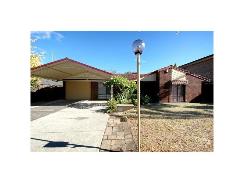 25 Merino Court, Thornlie WA 6108