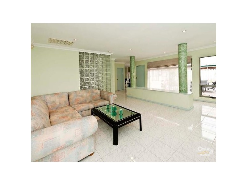 22 Aster Court, Thornlie WA 6108