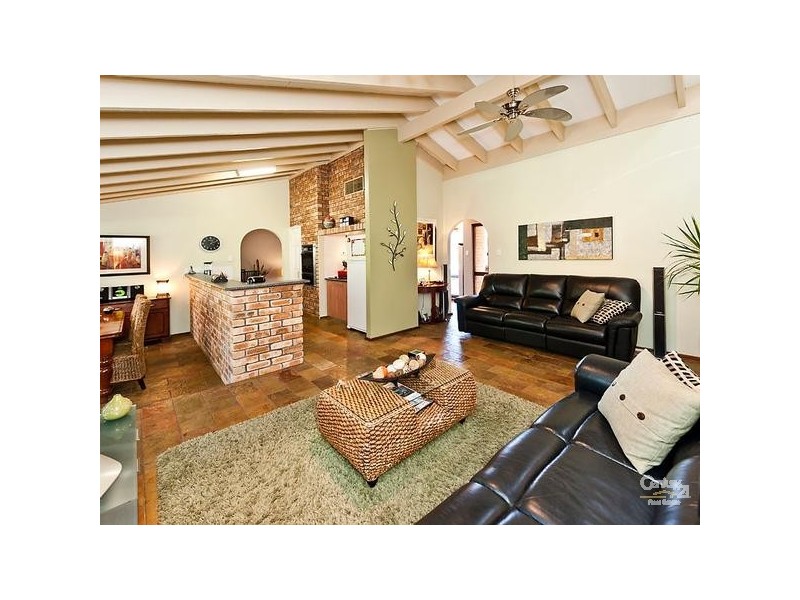 5 Hibbertia Crescent, Riverton WA 6148