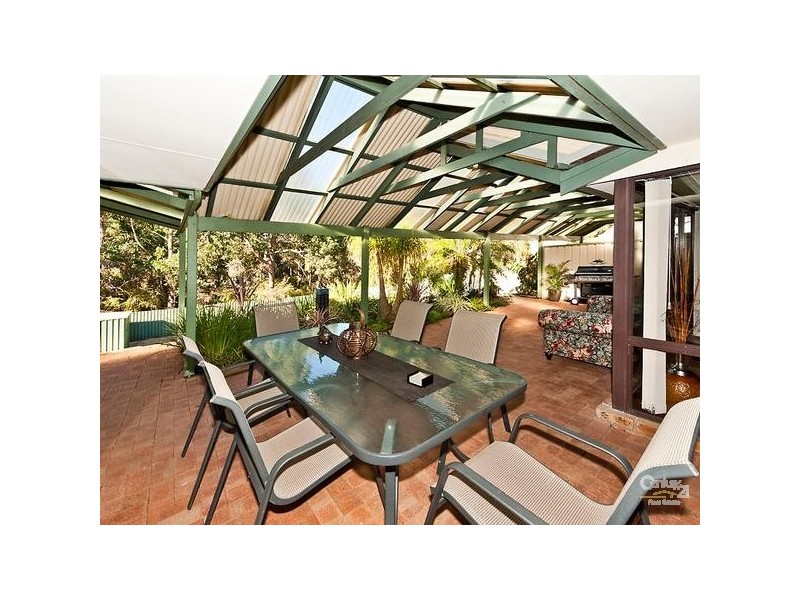 5 Hibbertia Crescent, Riverton WA 6148