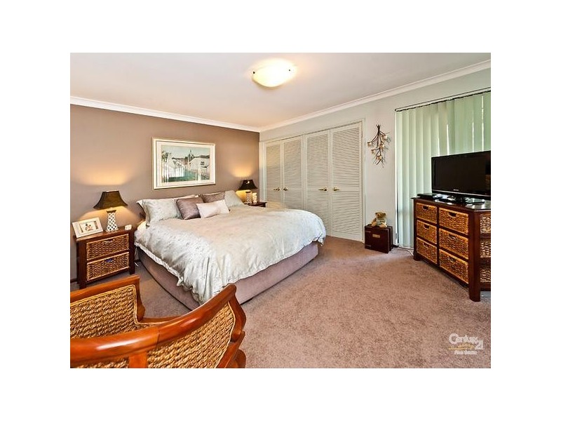 5 Hibbertia Crescent, Riverton WA 6148