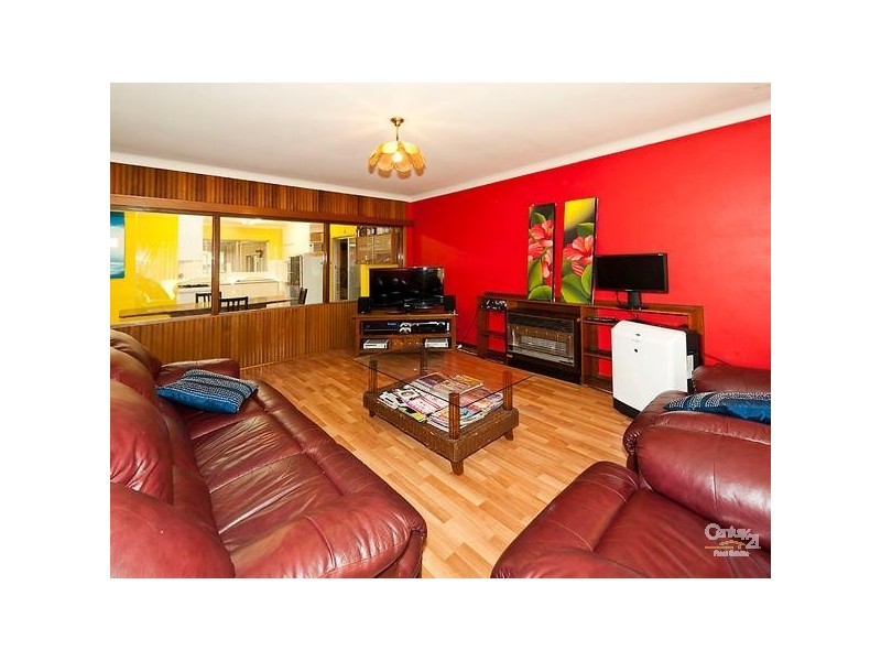 80 Spring Road, Thornlie WA 6108