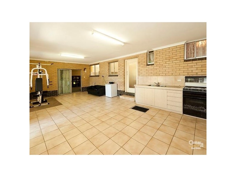 80 Spring Road, Thornlie WA 6108