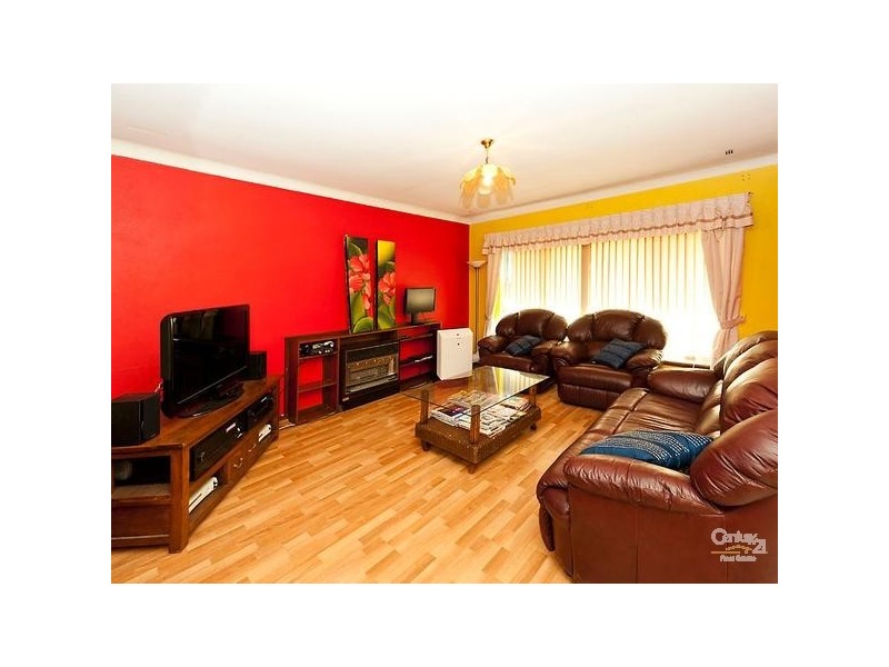 80 Spring Road, Thornlie WA 6108