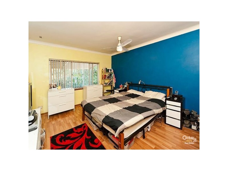 80 Spring Road, Thornlie WA 6108