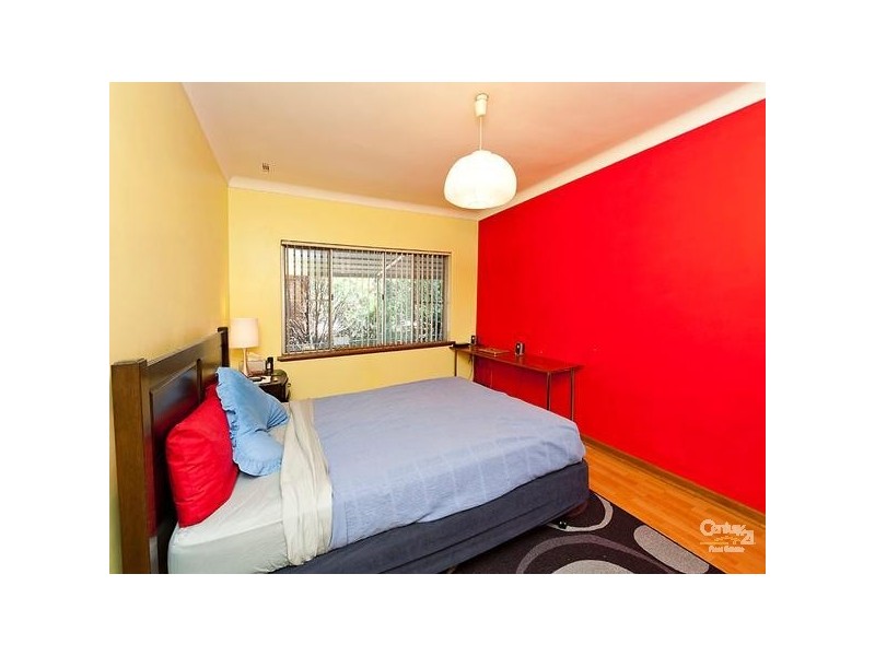 80 Spring Road, Thornlie WA 6108