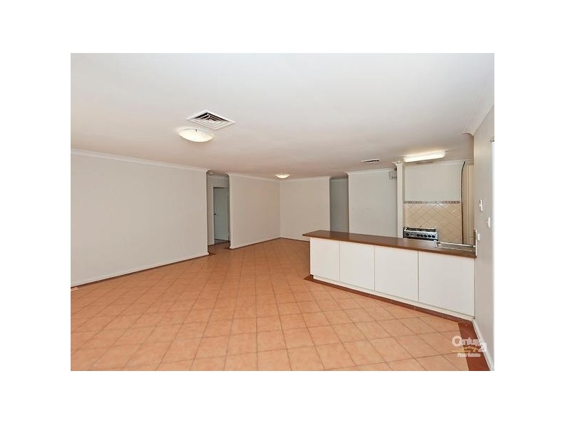 6 Ningaloo Way, Thornlie WA 6108