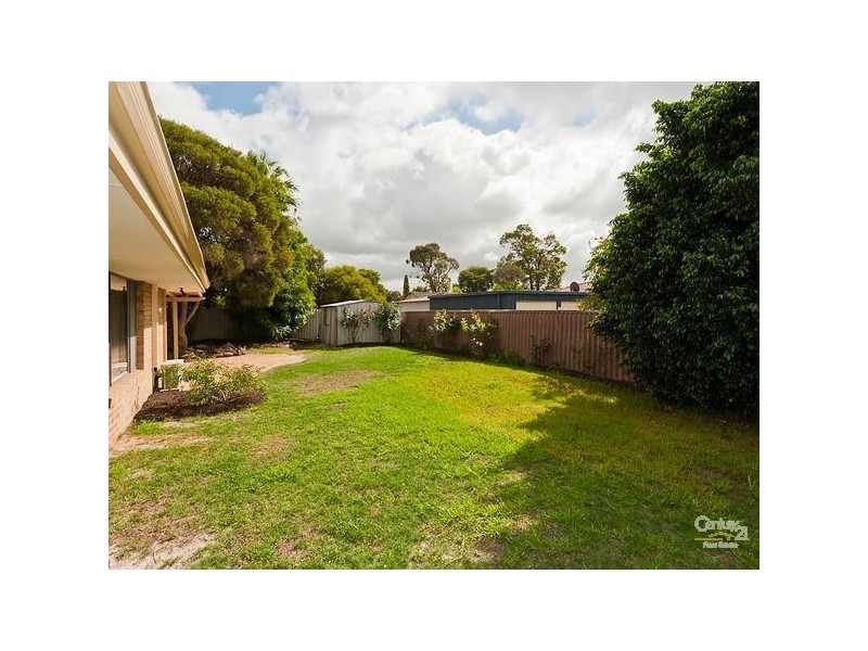 6 Ningaloo Way, Thornlie WA 6108